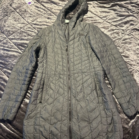 North Face Thermoball Parka - Picture 5 of 6